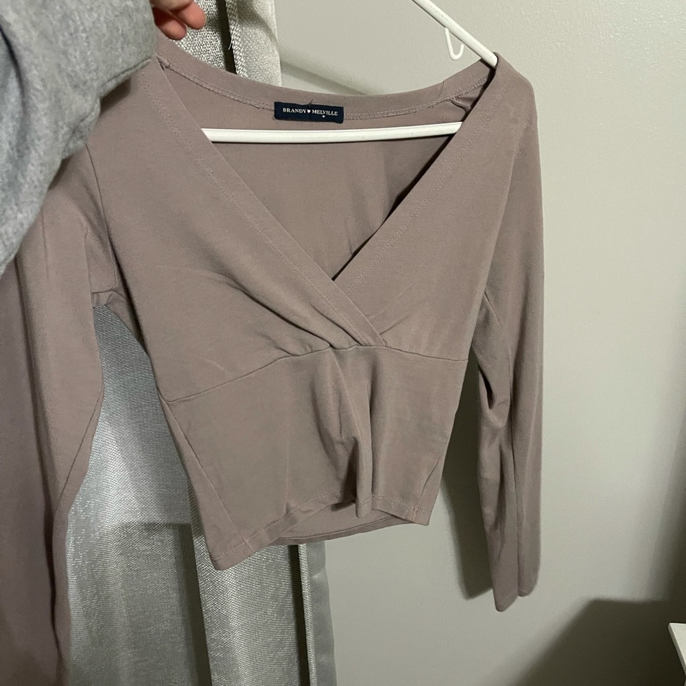 brandy melville long sleeve